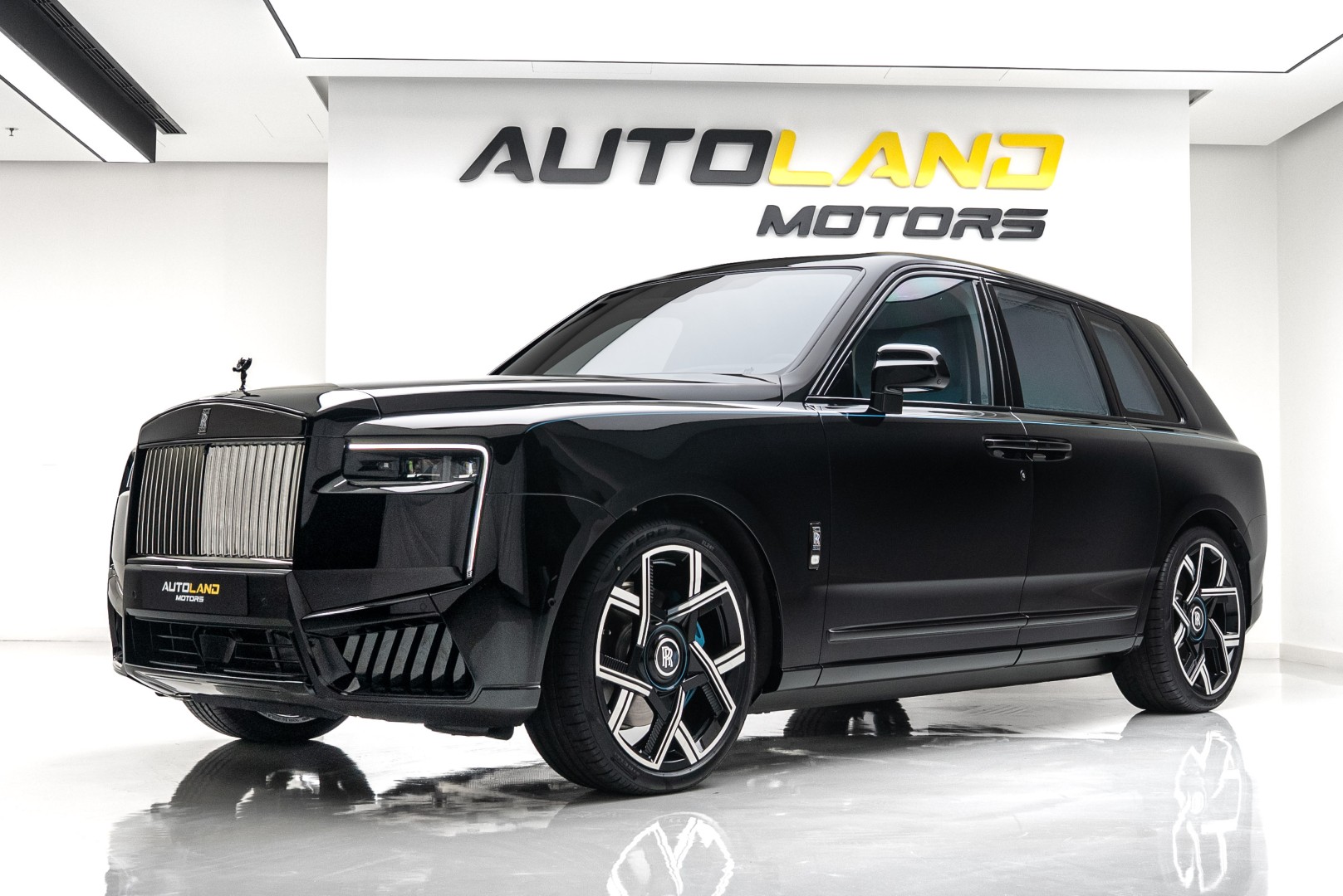 2025 ROLLS ROYCE CULLINAN |BLACK BADGE | BESPOKE AUDIO SYSTEM | FULL OPTION |